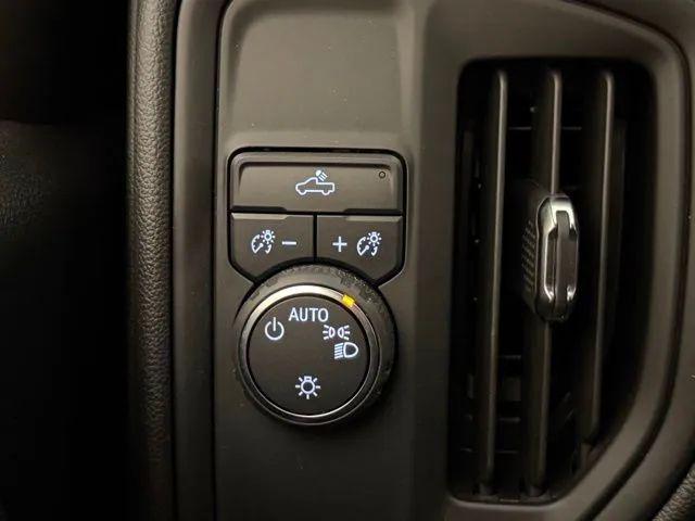 2025 Chevrolet Silverado 1500 2WD Crew Cab Short Bed Custom