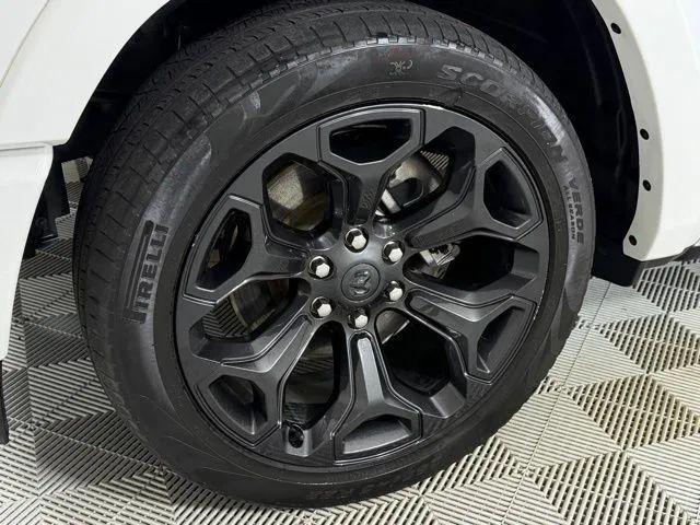2022 Ram 1500 Limited Crew Cab 4x4 5'7" Box