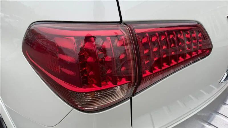 2016 INFINITI QX80 Base