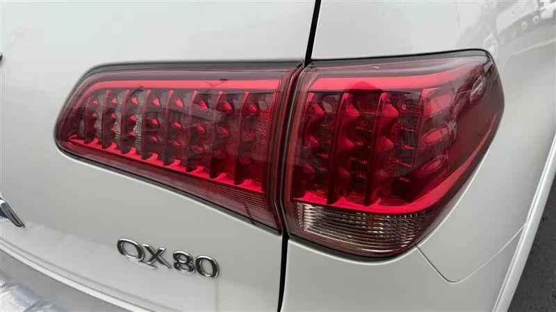 2016 INFINITI QX80 Base