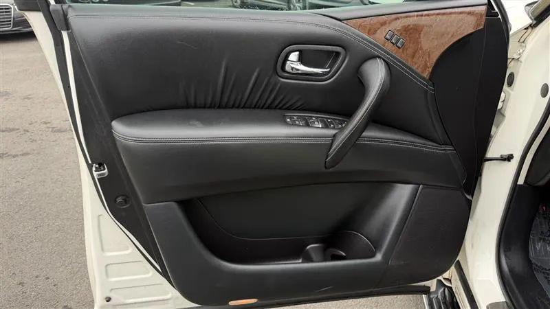 2016 INFINITI QX80 Base