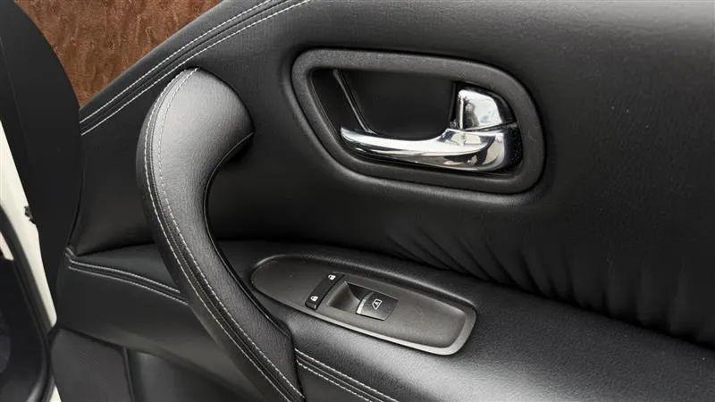 2016 INFINITI QX80 Base