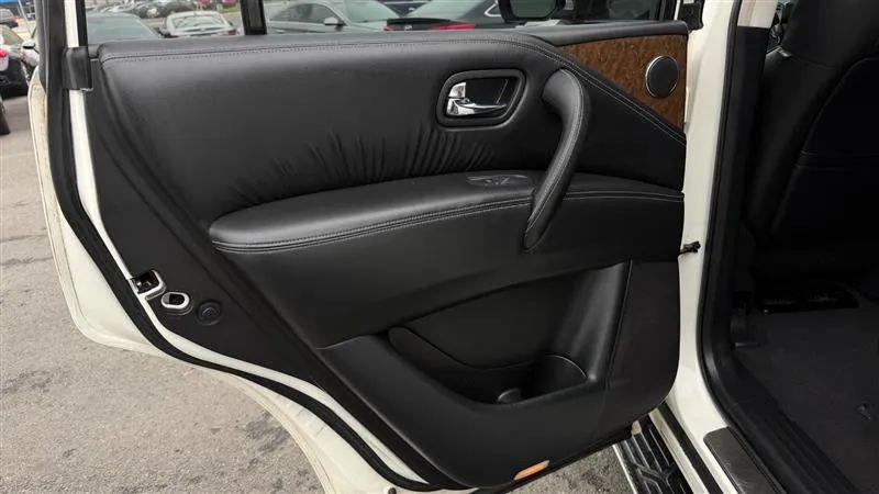 2016 INFINITI QX80 Base