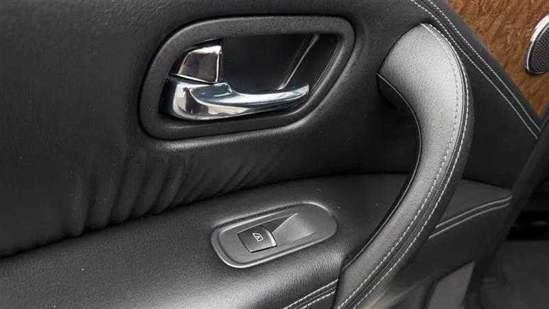 2016 INFINITI QX80 Base