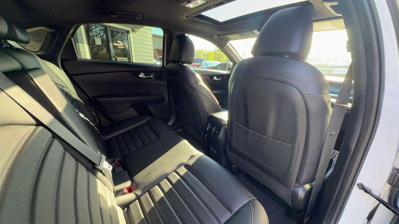 2023 Kia Forte GT Manual