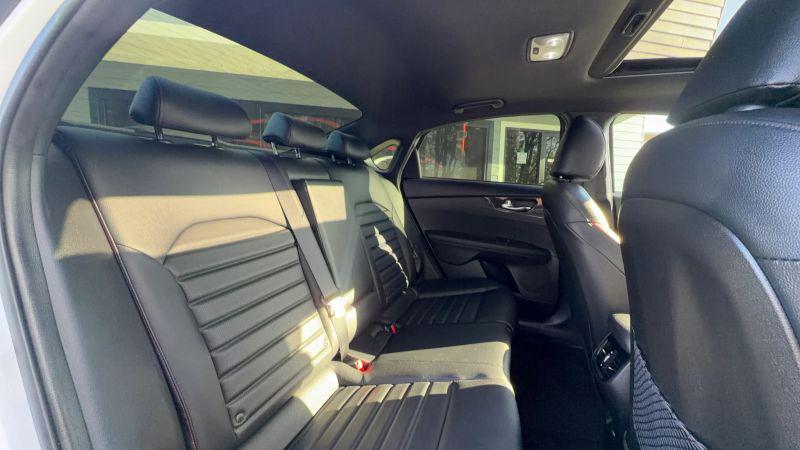 2023 Kia Forte GT Manual