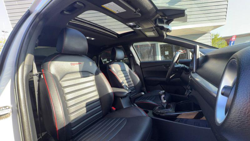 2023 Kia Forte GT Manual