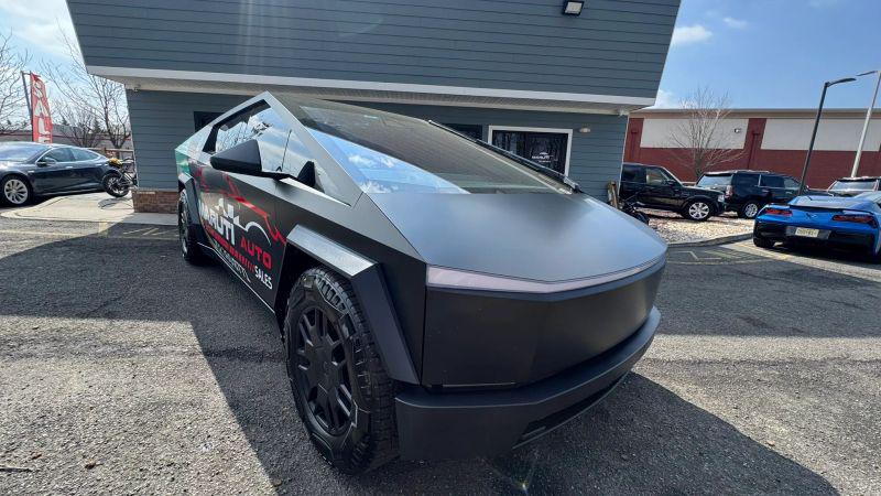 2024 Tesla Cybertruck All-Wheel Drive