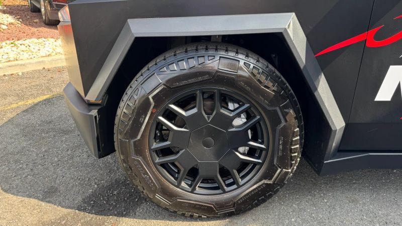 2024 Tesla Cybertruck All-Wheel Drive