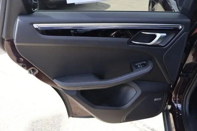 2023 Porsche Macan T