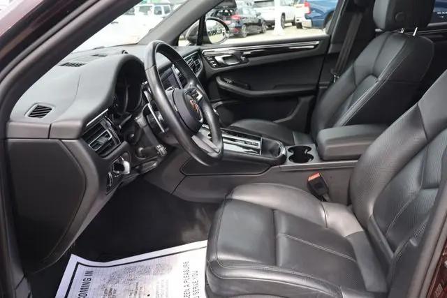 2023 Porsche Macan T