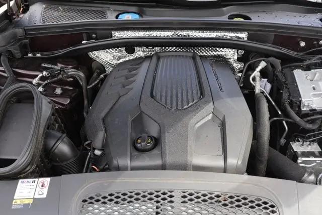 2023 Porsche Macan T