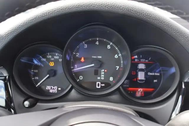 2023 Porsche Macan T