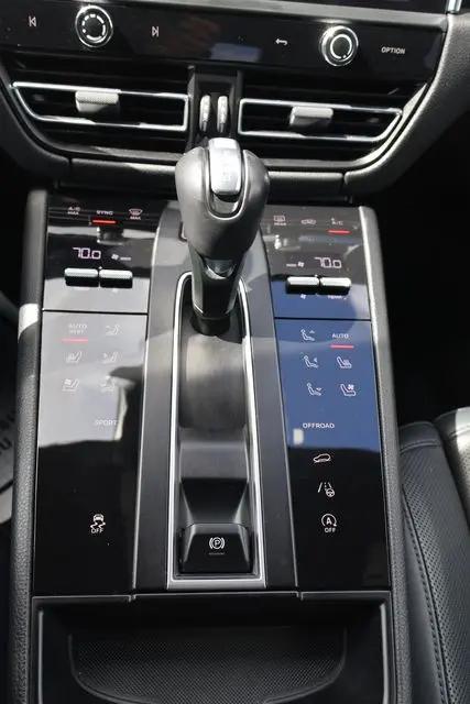2023 Porsche Macan T