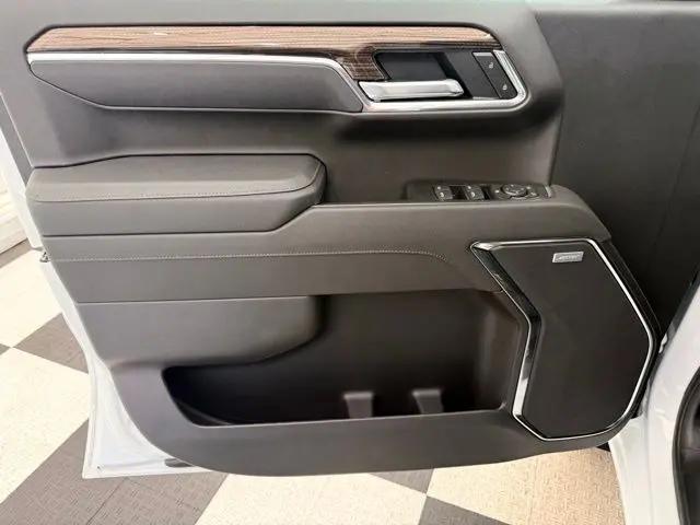 2026 Chevrolet Silverado 1500 4WD Crew Cab Short Bed LT Trail Boss