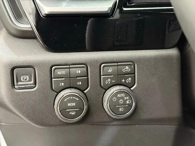 2026 Chevrolet Silverado 1500 4WD Crew Cab Short Bed LT Trail Boss