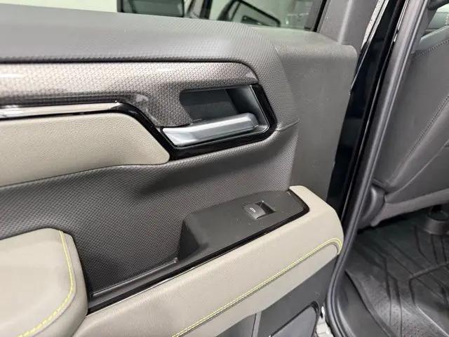 2026 Chevrolet Silverado 1500 4WD Crew Cab Short Bed ZR2