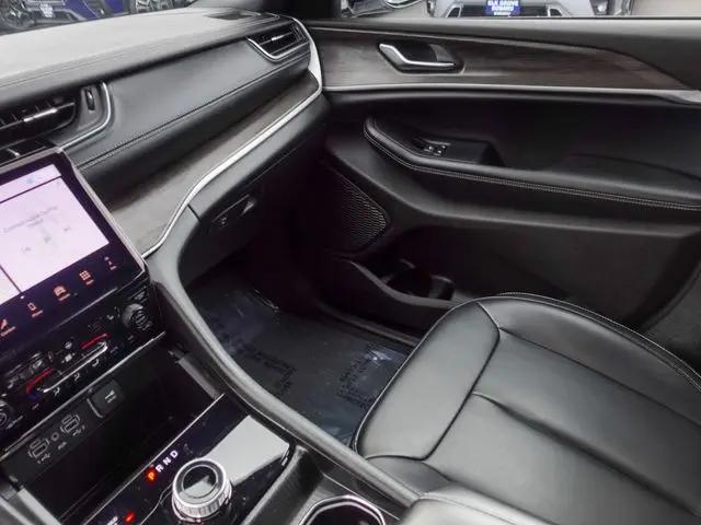2025 Jeep Grand Cherokee L Limited 4x4