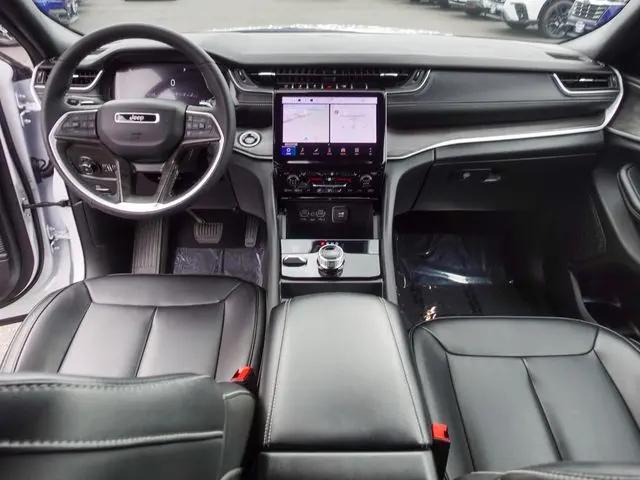 2025 Jeep Grand Cherokee L Limited 4x4