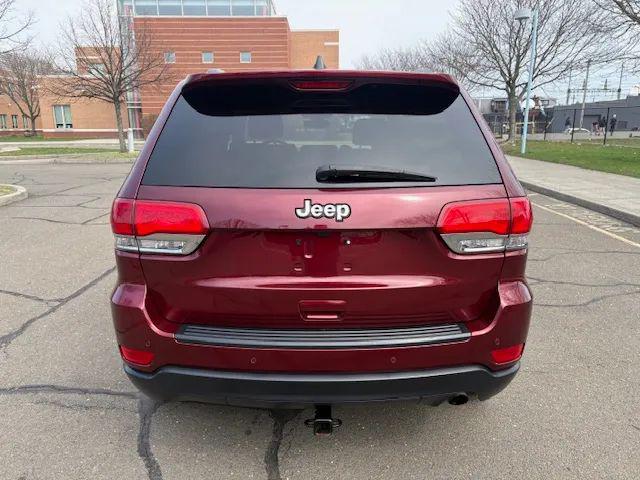 2017 Jeep Grand Cherokee Laredo 4x4