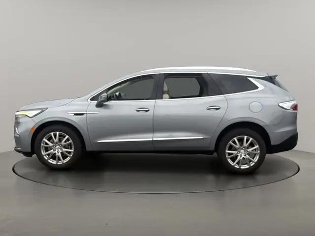 2023 Buick Enclave Essence AWD
