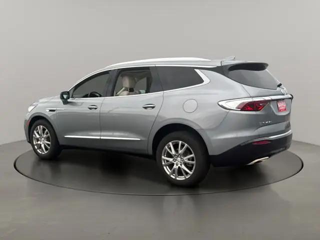 2023 Buick Enclave Essence AWD