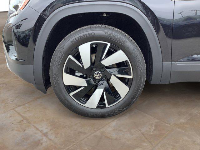 2026 Volkswagen Atlas Cross Sport SE with Technology