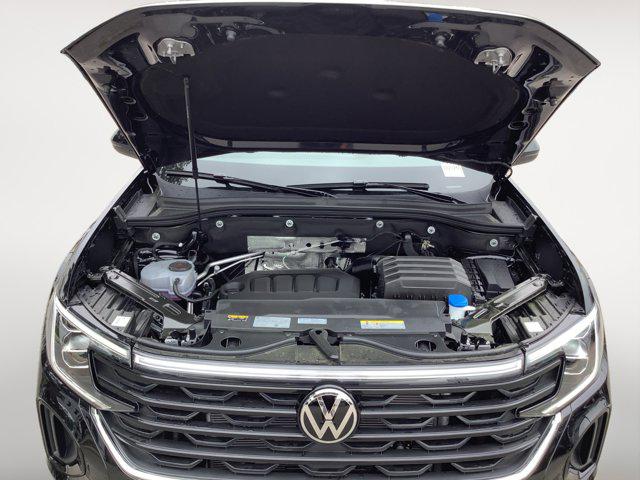 2026 Volkswagen Atlas Cross Sport SE with Technology
