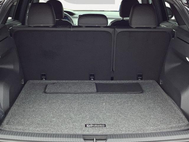 2026 Volkswagen Atlas Cross Sport SE with Technology