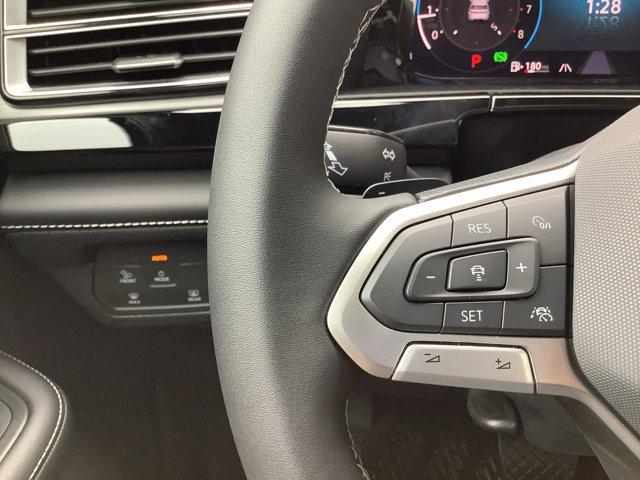 2026 Volkswagen Atlas Cross Sport SE with Technology