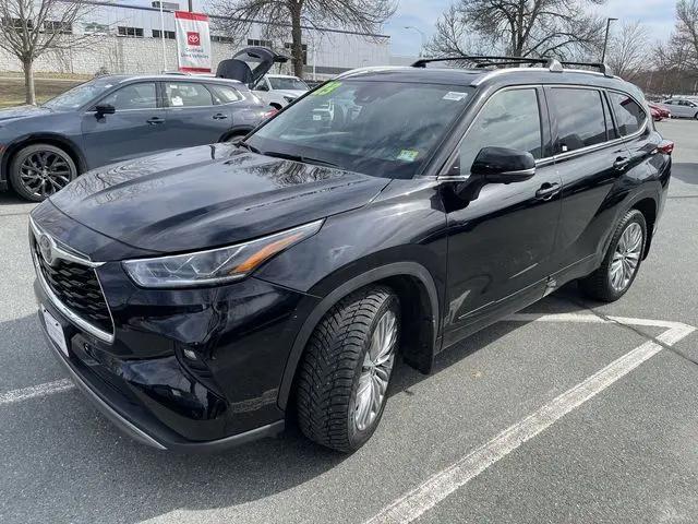 2023 Toyota Highlander Platinum