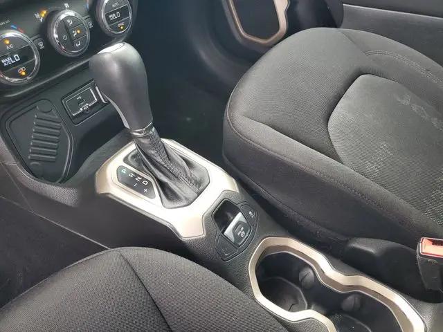 2017 Jeep Renegade Latitude FWD