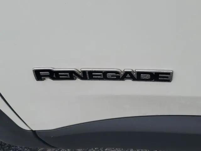 2017 Jeep Renegade Latitude FWD