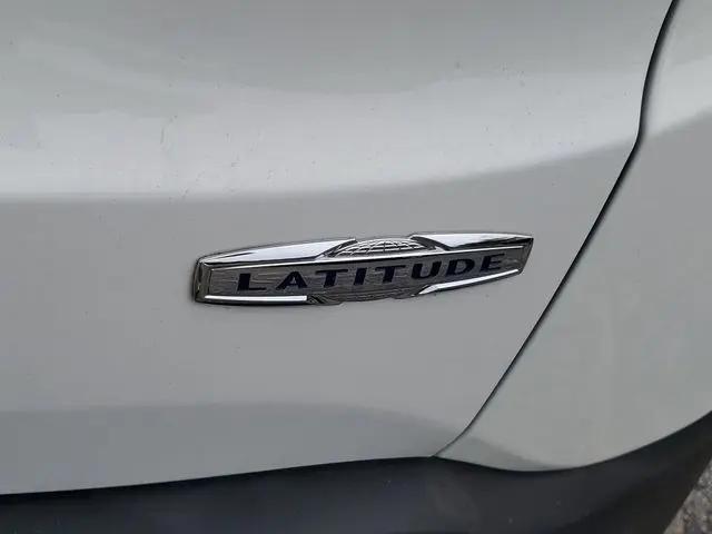 2017 Jeep Renegade Latitude FWD