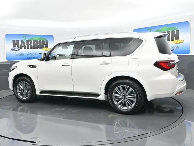 2024 INFINITI QX80 LUXE