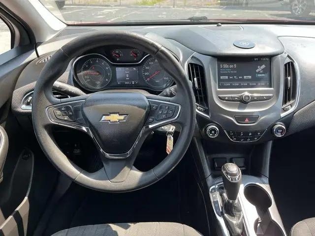 2017 Chevrolet Cruze LT Auto