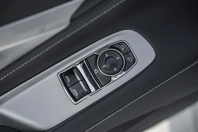 2023 Chevrolet Corvette Stingray RWD Coupe 2LT