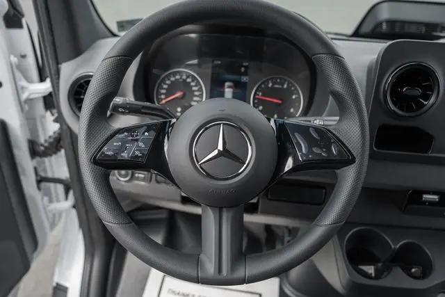 2026 Mercedes-Benz Sprinter 2500 Standard Roof 4-Cyl Diesel