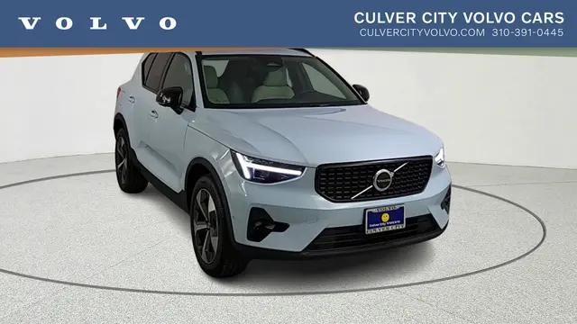 2026 Volvo XC40 Plus, B5 AWD Gas (mild hybrid), Dark for sale in Culver City, CA