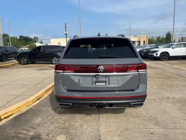 2026 Volkswagen Atlas SE with Technology