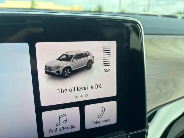 2026 Volkswagen Atlas SE with Technology