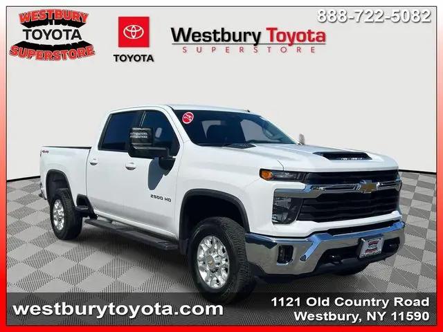2024 Chevrolet Silverado 2500HD 4WD Crew Cab Standard Bed LT for sale in Westbury, NY