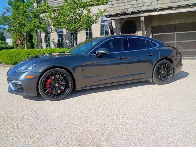2017 Porsche Panamera Turbo