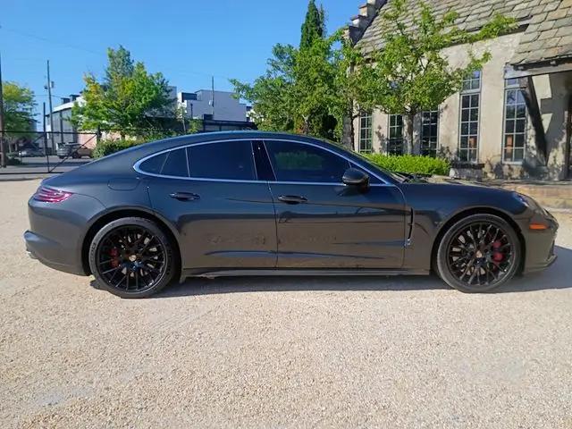 2017 Porsche Panamera Turbo