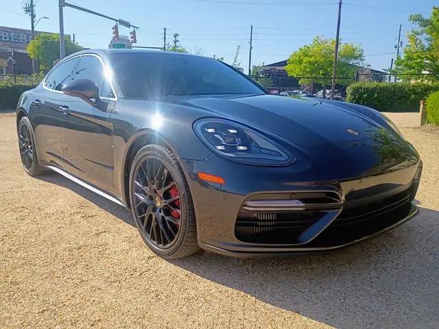 2017 Porsche Panamera Turbo