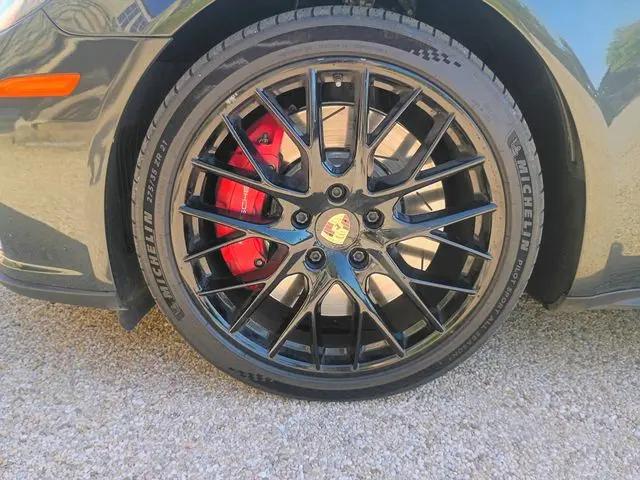 2017 Porsche Panamera Turbo