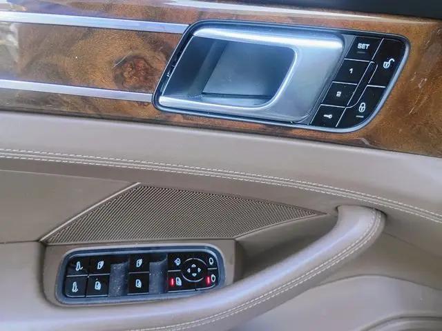2017 Porsche Panamera Turbo