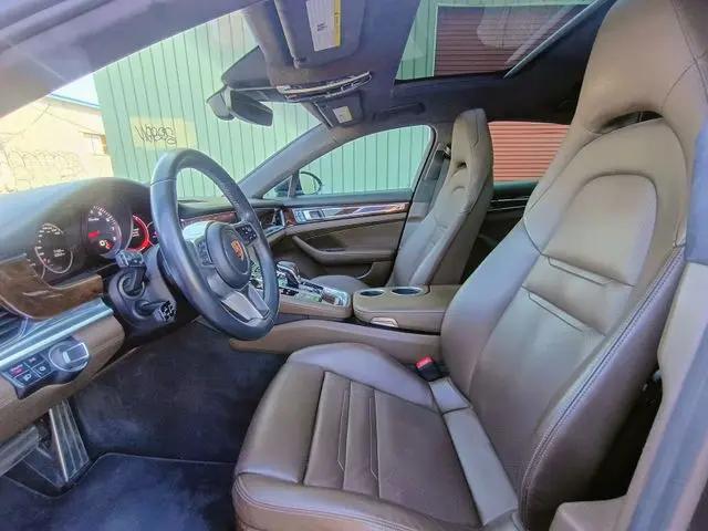 2017 Porsche Panamera Turbo