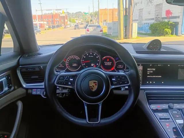 2017 Porsche Panamera Turbo