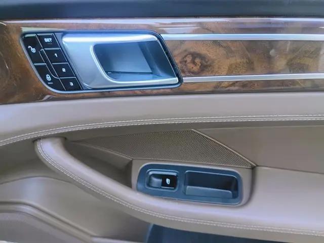 2017 Porsche Panamera Turbo
